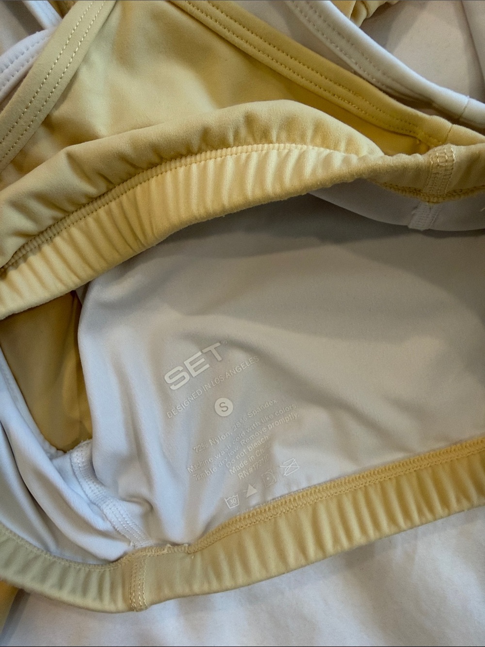 Set Active Yellow Top & Bra - Picture 6 of 9
